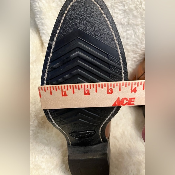 Vintage Honey Tan Leather Heeled Western Boots with Vibram Soles - Picture 3 of 16